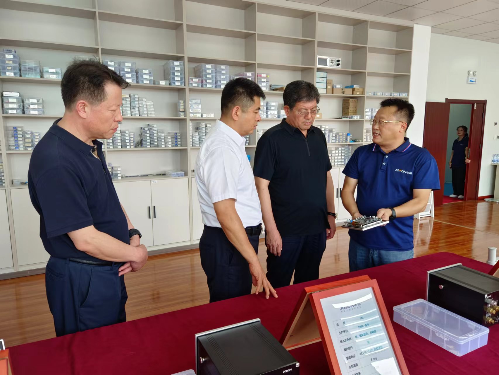 青島市政府秘書長(zhǎng)李虎成到中邦視察調(diào)研