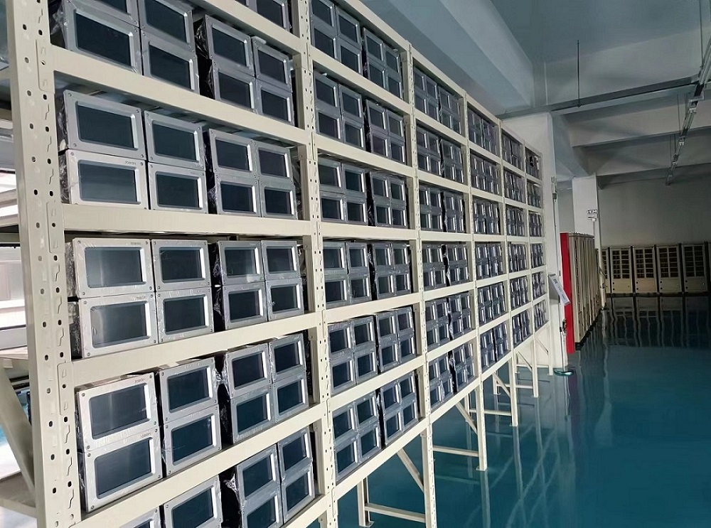 中邦倉(cāng)庫(kù)充足的噴涂機(jī)庫(kù)存，滿足快速大批量銷售發(fā)貨的需求